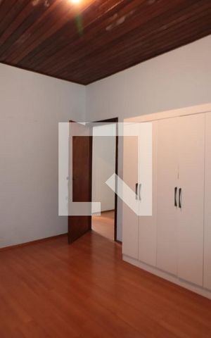 Casa à venda com 200m², 2 quartos e 6 vagasQuarto 3