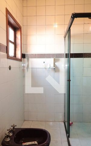 Casa à venda com 200m², 2 quartos e 6 vagasBanheiro Social
