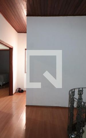 Casa à venda com 200m², 2 quartos e 6 vagasSala 2