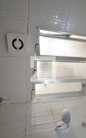 Apartamento à venda com 74m², 1 quarto e sem vagaBanheiro