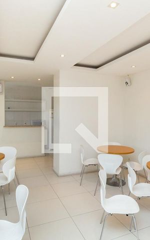 Apartamento à venda com 46m², 2 quartos e 1 vaga Apartamento à venda com 46m², 2 quartos e 1 vagaÁrea comum - salão de festas
