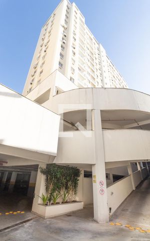 Apartamento à venda com 46m², 2 quartos e 1 vaga Apartamento à venda com 46m², 2 quartos e 1 vagaÁrea comum - entrada