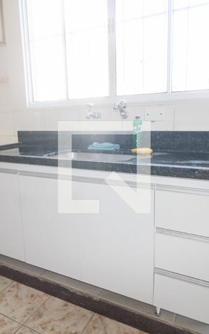 Casa à venda com 288m², 4 quartos e 2 vagas Casa à venda com 288m², 4 quartos e 2 vagasCozinha