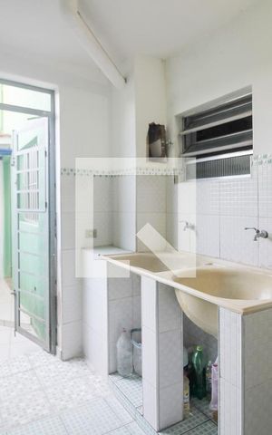 Casa à venda com 288m², 4 quartos e 2 vagas Casa à venda com 288m², 4 quartos e 2 vagasÁrea de Serviço