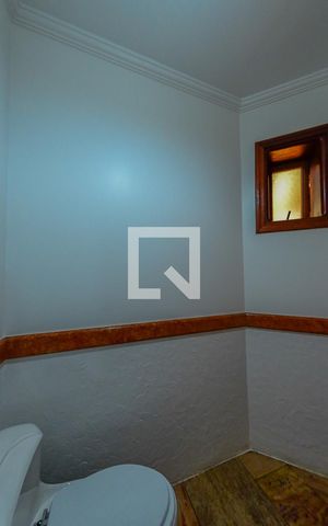Casa à venda com 420m², 5 quartos e 7 vagas Casa à venda com 420m², 5 quartos e 7 vagasLavabo
