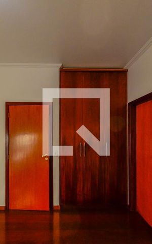 Casa à venda com 420m², 5 quartos e 7 vagas Casa à venda com 420m², 5 quartos e 7 vagasSuíte 2
