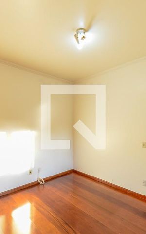 Casa à venda com 420m², 5 quartos e 7 vagas Casa à venda com 420m², 5 quartos e 7 vagasSuíte 1