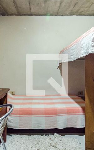 Casa à venda com 331m², 5 quartos e 2 vagas Casa à venda com 331m², 5 quartos e 2 vagasQuarto hóspede 1