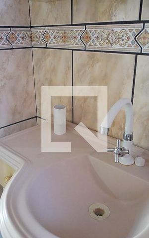 Casa à venda com 240m², 3 quartos e 1 vagaBanheiro