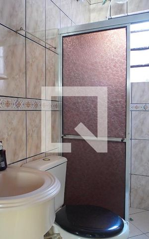 Casa à venda com 240m², 3 quartos e 1 vagaBanheiro