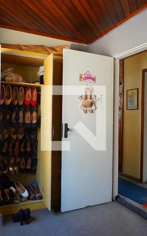 Casa à venda com 240m², 3 quartos e 1 vagaQuarto 1