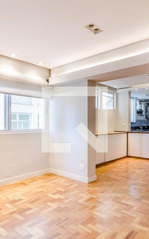 Apartamento à venda com 84m², 2 quartos e 1 vaga Apartamento à venda com 84m², 2 quartos e 1 vagaSala