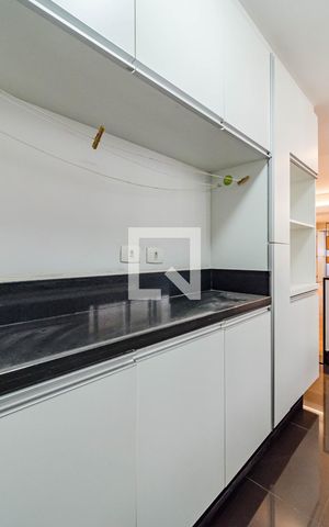 Apartamento à venda com 84m², 2 quartos e 1 vaga Apartamento à venda com 84m², 2 quartos e 1 vagaCozinha