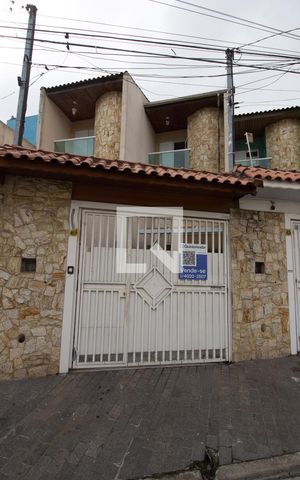 Casa à venda com 126m², 3 quartos e 3 vagasFachada