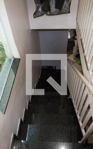 Casa à venda com 126m², 3 quartos e 3 vagasEscadas