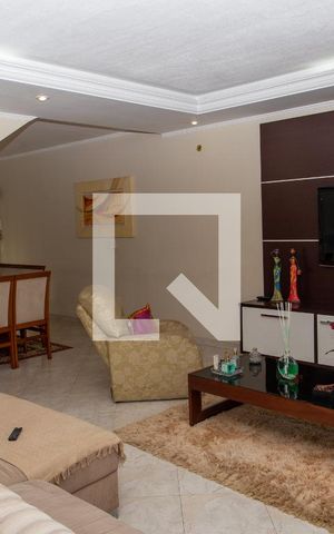 Casa à venda com 300m², 4 quartos e 2 vagasSala de Estar