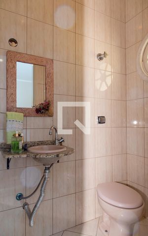 Casa à venda com 300m², 4 quartos e 2 vagasLavabo