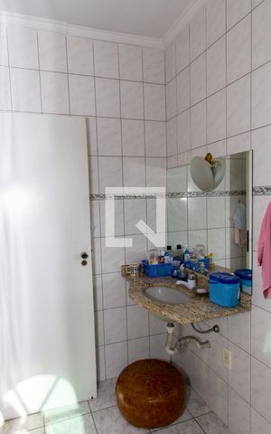 Casa à venda com 300m², 4 quartos e 2 vagasBanheiro da Suíte