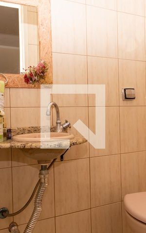 Casa à venda com 300m², 4 quartos e 2 vagasLavabo