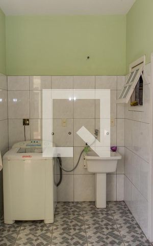 Casa à venda com 300m², 4 quartos e 2 vagasÁrea de Serviço