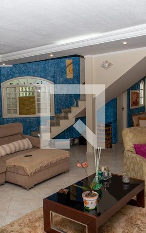 Casa à venda com 300m², 4 quartos e 2 vagasSala de Estar