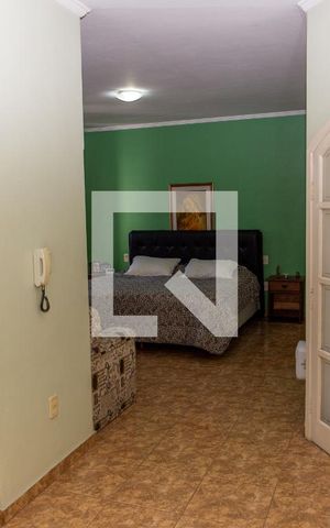 Casa à venda com 300m², 4 quartos e 2 vagasQuarto Suíte