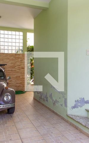Casa à venda com 300m², 4 quartos e 2 vagasGaragem