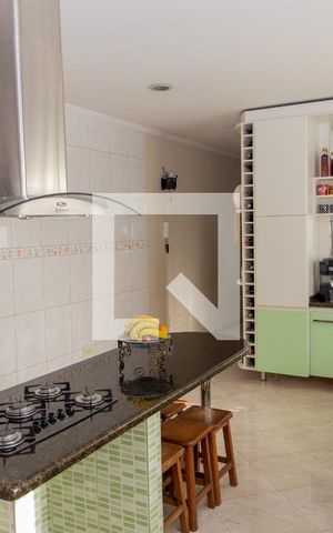Casa à venda com 300m², 4 quartos e 2 vagasCozinha
