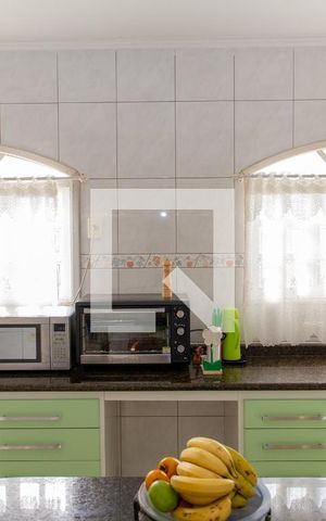 Casa à venda com 300m², 4 quartos e 2 vagasCozinha