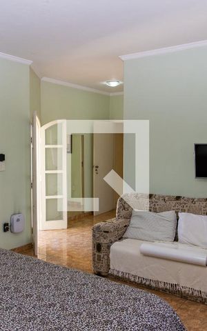 Casa à venda com 300m², 4 quartos e 2 vagasQuarto Suíte