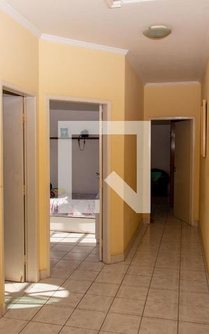 Casa à venda com 300m², 4 quartos e 2 vagasHall