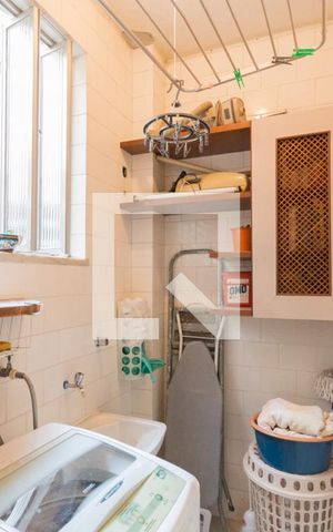Apartamento à venda com 140m², 3 quartos e sem vagaCozinha e Área de Serviço