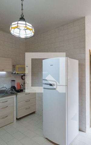 Apartamento à venda com 140m², 3 quartos e sem vagaCozinha e Área de Serviço