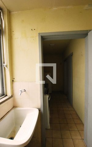 Apartamento para alugar com 55m², 2 quartos e sem vagaÁrea de Serviço
