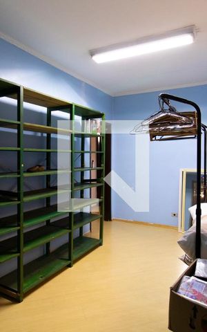 Casa à venda com 220m², 3 quartos e 2 vagas Casa à venda com 220m², 3 quartos e 2 vagasCloset Quarto 2
