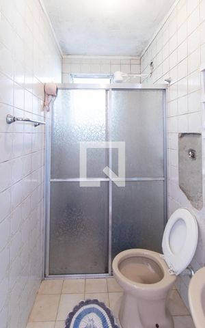 Casa à venda com 315m², 5 quartos e 3 vagas Casa à venda com 315m², 5 quartos e 3 vagasBanheiro da Suíte