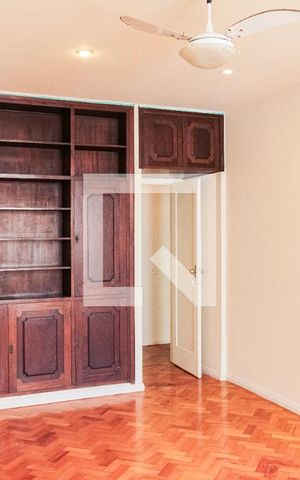 Apartamento à venda com 220m², 3 quartos e 1 vaga Apartamento à venda com 220m², 3 quartos e 1 vagaQuarto 1