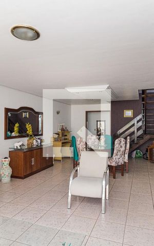 Casa à venda com 300m², 4 quartos e 3 vagasSala
