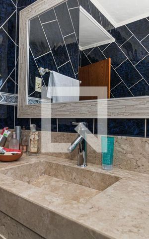 Casa à venda com 300m², 4 quartos e 3 vagasBanheiro Social