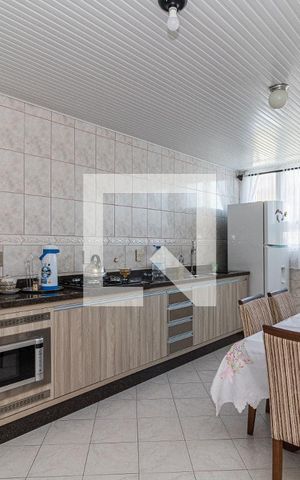 Casa à venda com 300m², 4 quartos e 3 vagasCozinha