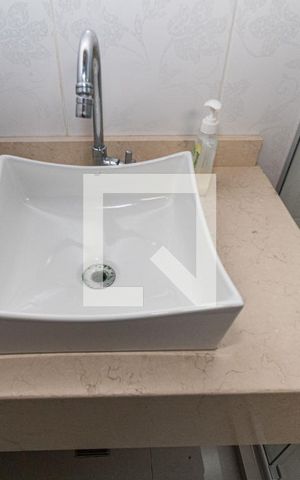 Casa à venda com 300m², 4 quartos e 3 vagasBanheiro 2