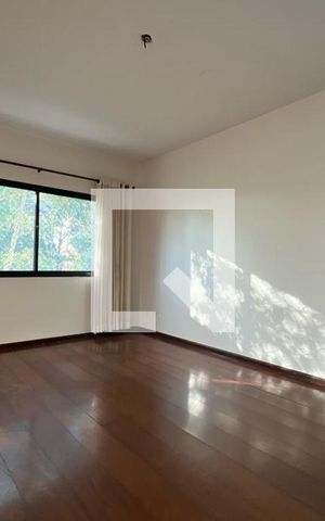 Apartamento para alugar com 240m², 4 quartos e 4 vagas Apartamento para alugar com 240m², 4 quartos e 4 vagasSala de Jantar
