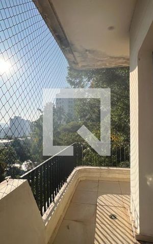 Apartamento para alugar com 240m², 4 quartos e 4 vagas Apartamento para alugar com 240m², 4 quartos e 4 vagasSacada