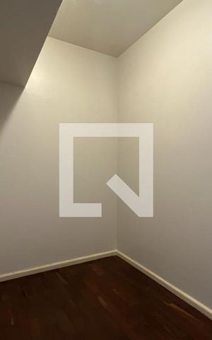 Apartamento para alugar com 240m², 4 quartos e 4 vagas Apartamento para alugar com 240m², 4 quartos e 4 vagasQuarto de Serviço 1
