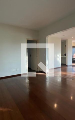 Apartamento para alugar com 240m², 4 quartos e 4 vagas Apartamento para alugar com 240m², 4 quartos e 4 vagasSala de Jantar