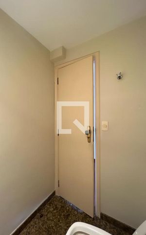 Apartamento para alugar com 240m², 4 quartos e 4 vagas Apartamento para alugar com 240m², 4 quartos e 4 vagasLavabo