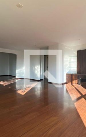 Apartamento para alugar com 240m², 4 quartos e 4 vagas Apartamento para alugar com 240m², 4 quartos e 4 vagasSala