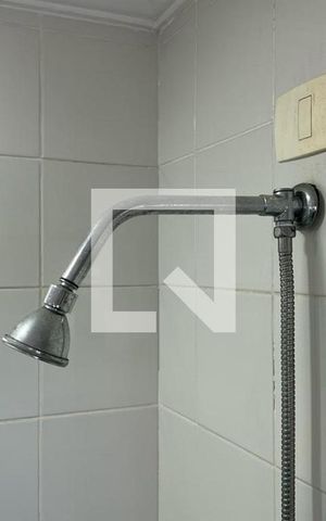 Apartamento para alugar com 240m², 4 quartos e 4 vagas Apartamento para alugar com 240m², 4 quartos e 4 vagasChuveiro