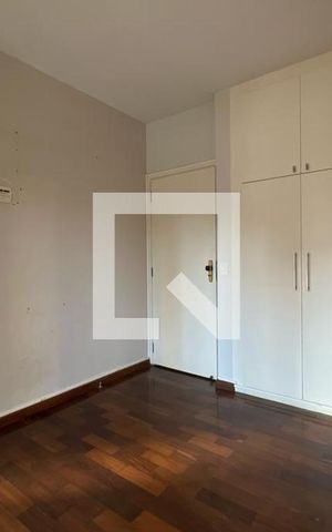 Apartamento para alugar com 240m², 4 quartos e 4 vagas Apartamento para alugar com 240m², 4 quartos e 4 vagasSuíte 2