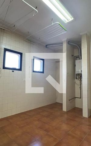 Apartamento para alugar com 240m², 4 quartos e 4 vagas Apartamento para alugar com 240m², 4 quartos e 4 vagasÁrea de Serviço